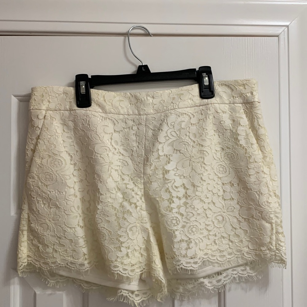 Express cream lace shorts. Size 10